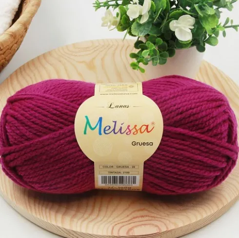 Lana Gruesa Morado Intenso 28